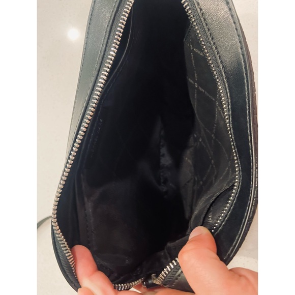 Michael Kors Jet Set Crossbody Bag - Picture 8 of 10